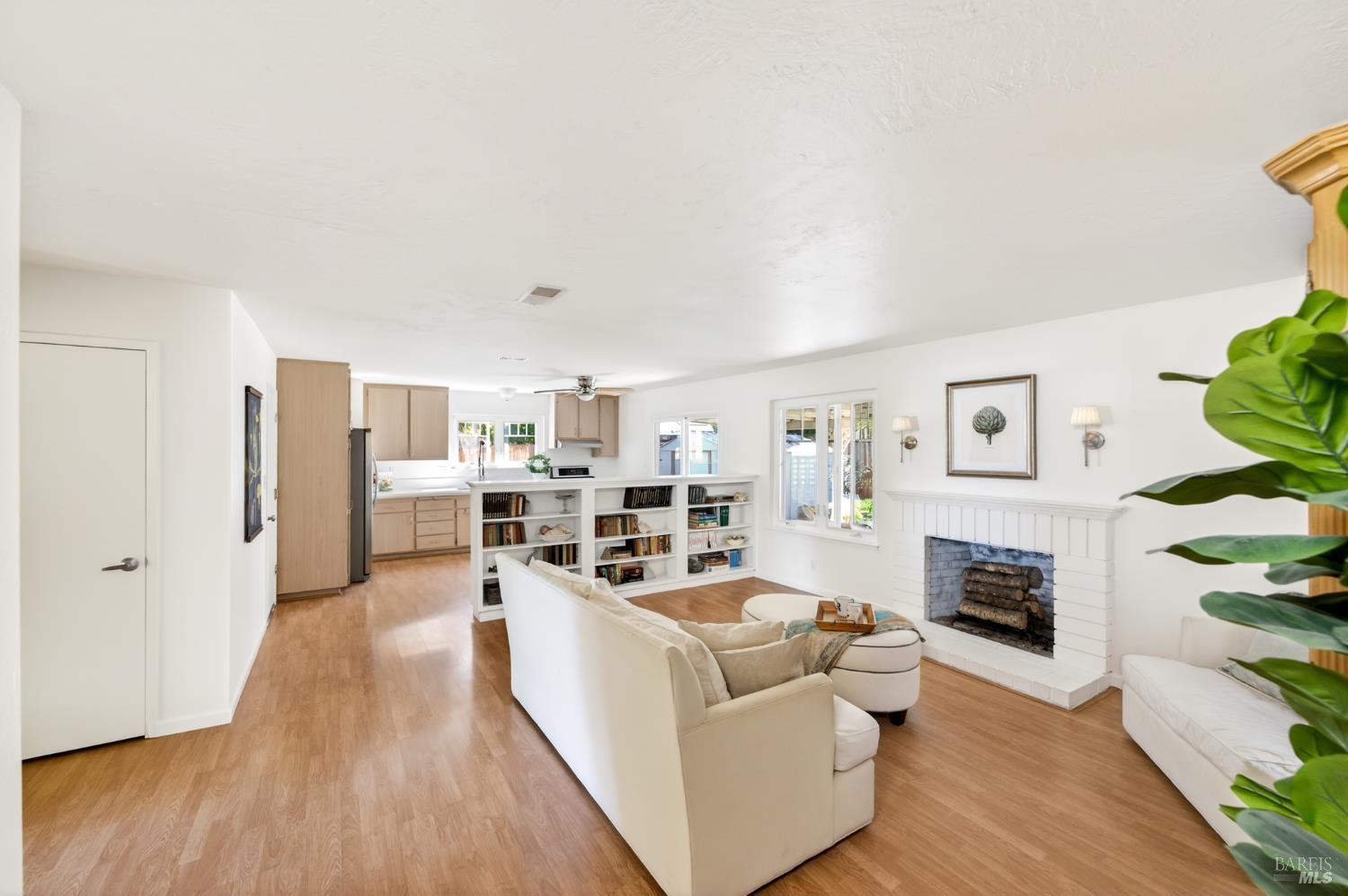 3541 Twin Oaks Drive
