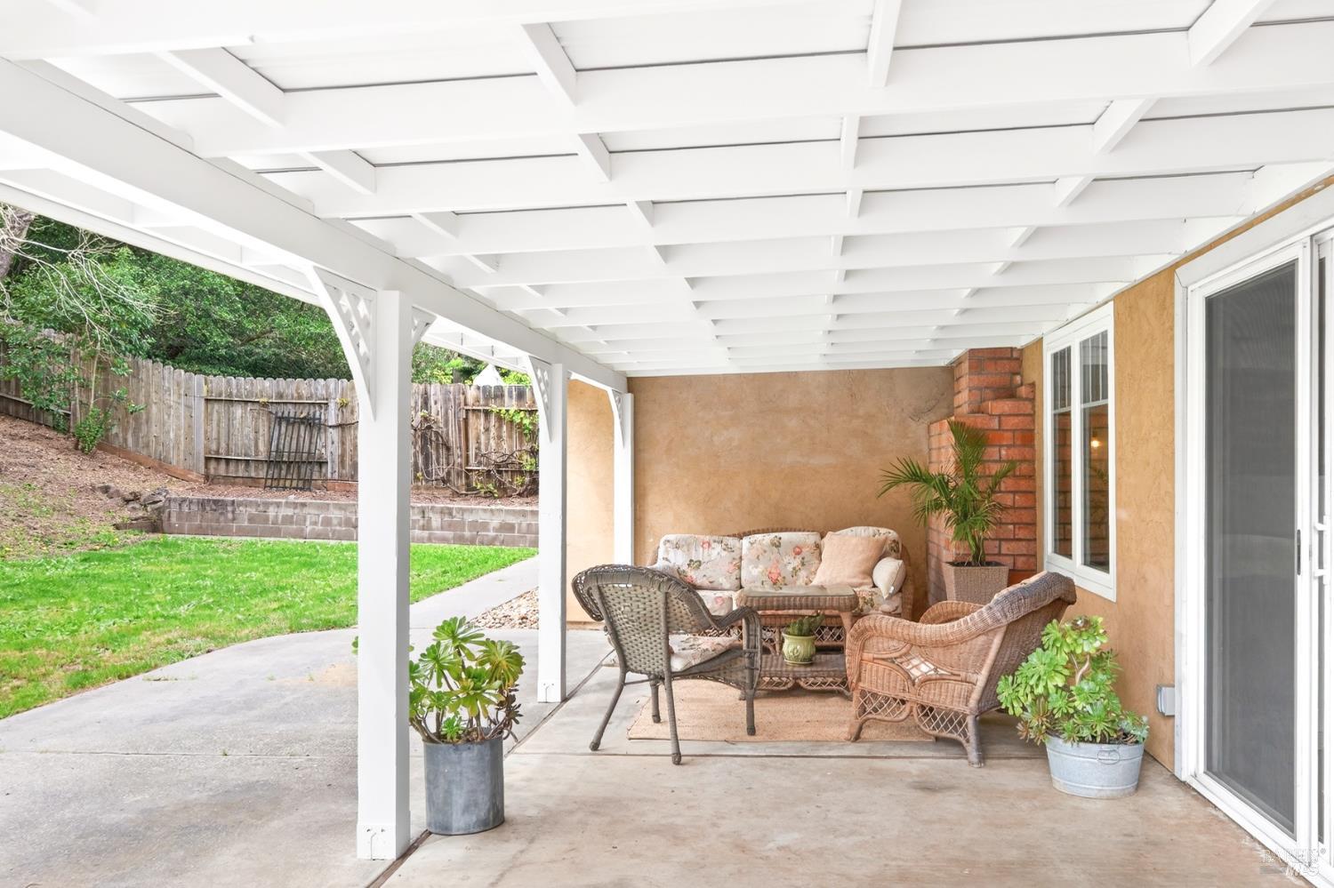 3541 Twin Oaks Drive