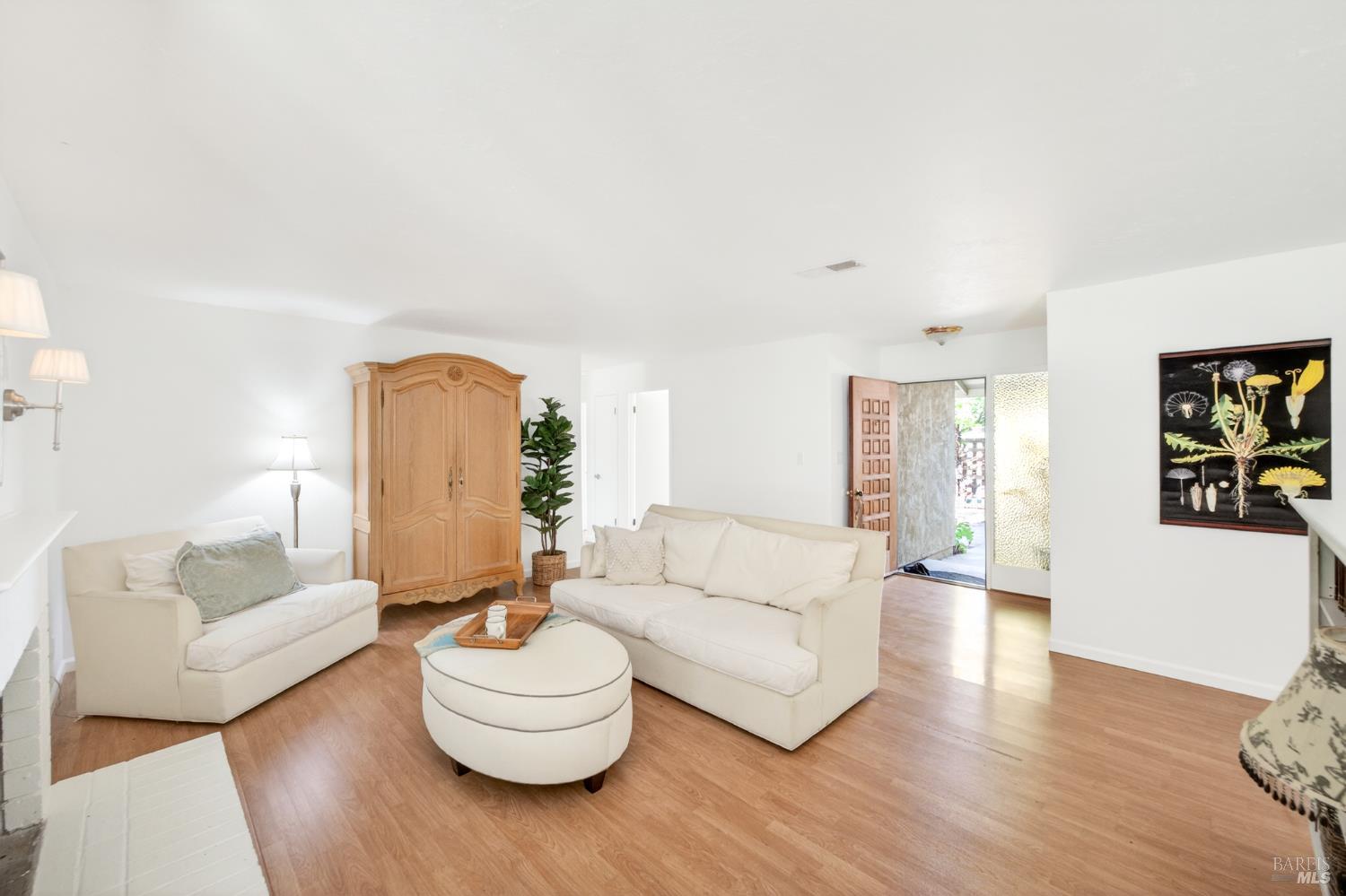 3541 Twin Oaks Drive