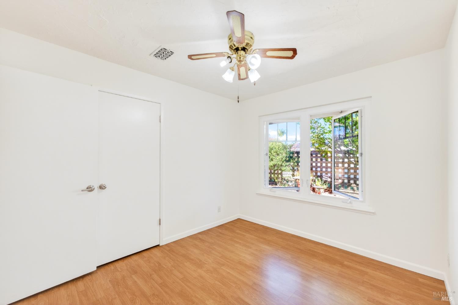 3541 Twin Oaks Drive