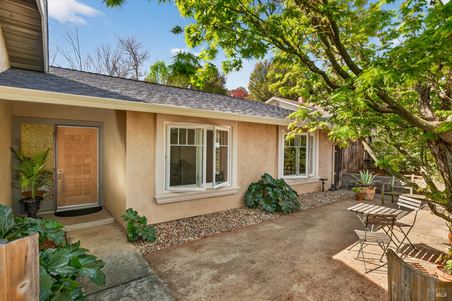 3541 Twin Oaks Drive