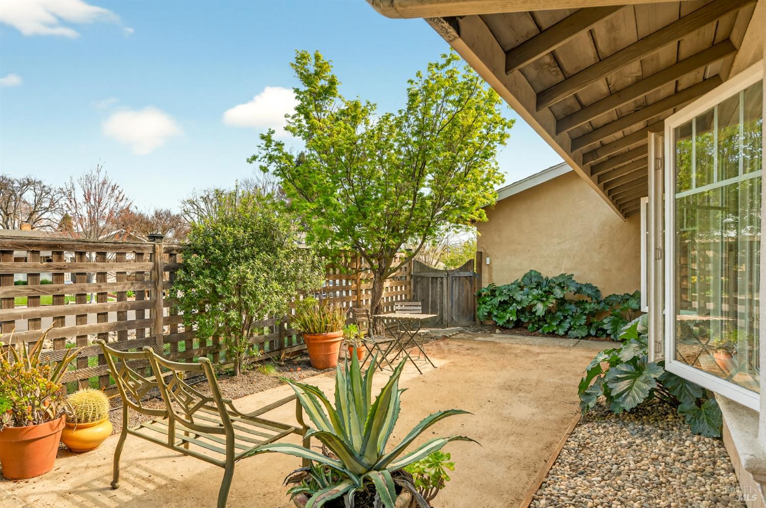 3541 Twin Oaks Drive