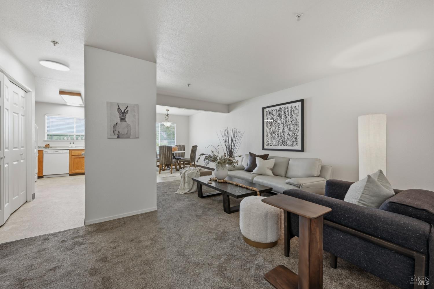 786 William Court