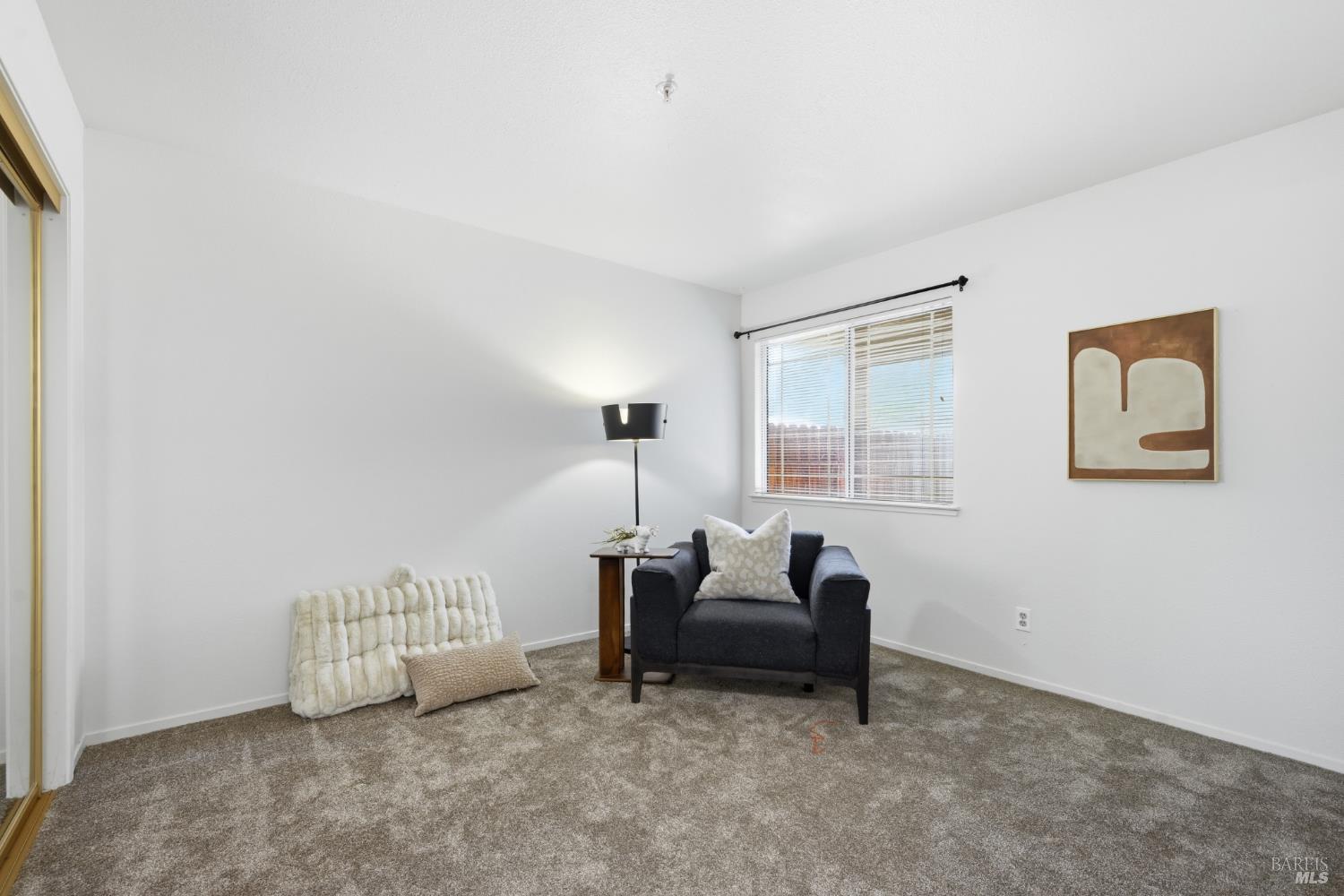 786 William Court
