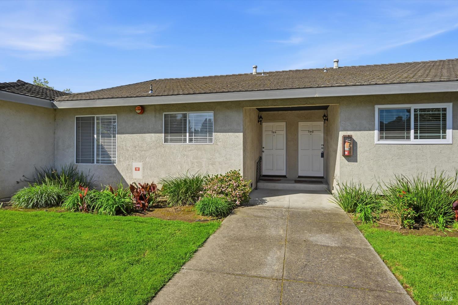 786 William Court
