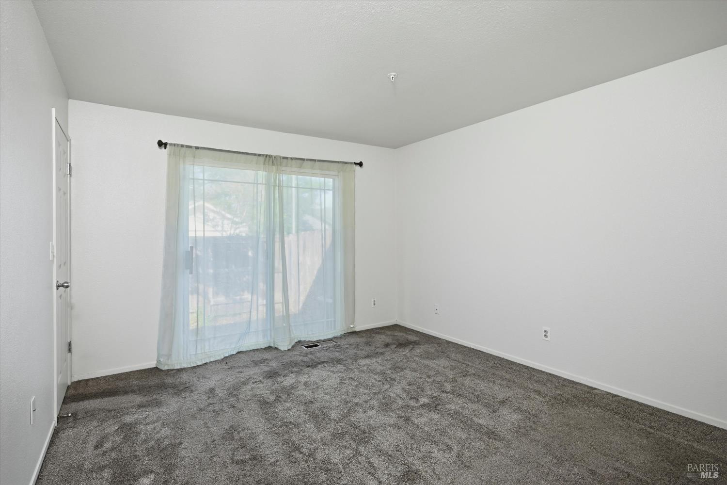 786 William Court