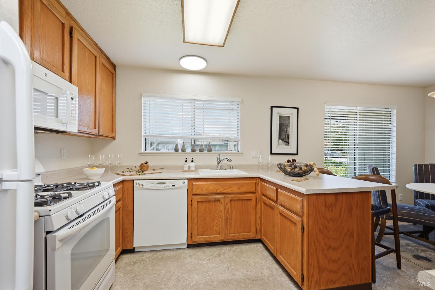 786 William Court