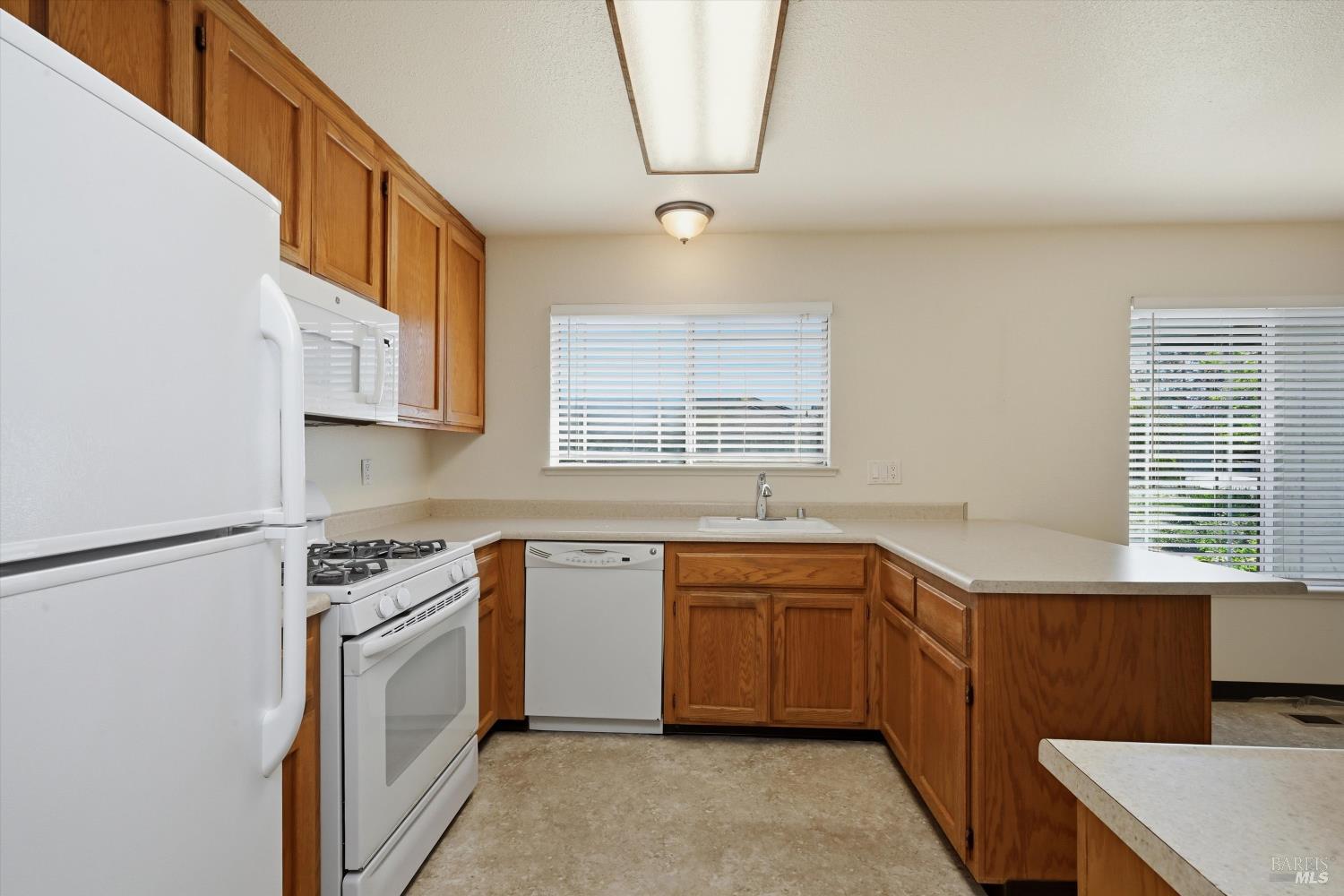 786 William Court