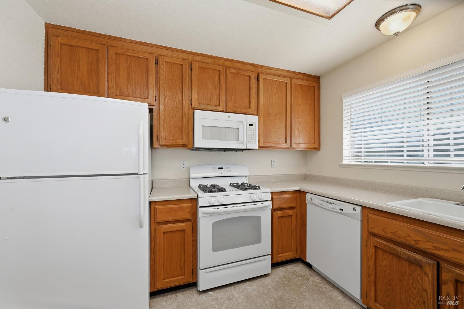 786 William Court