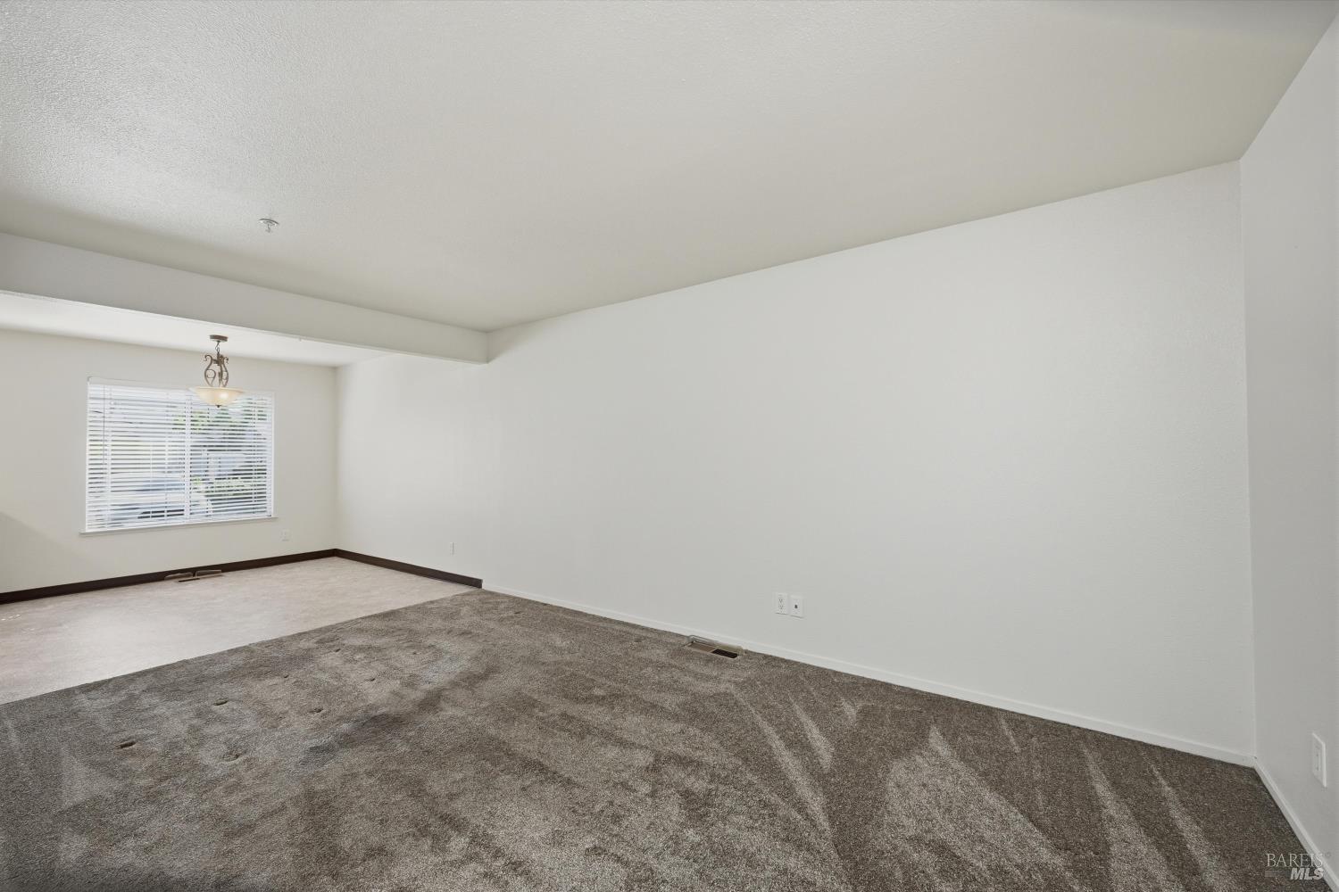 786 William Court