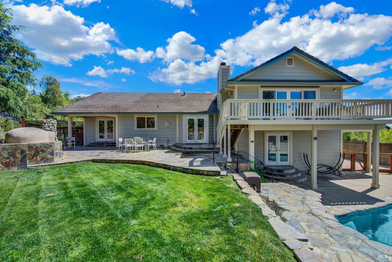 1064 Stonebridge Drive