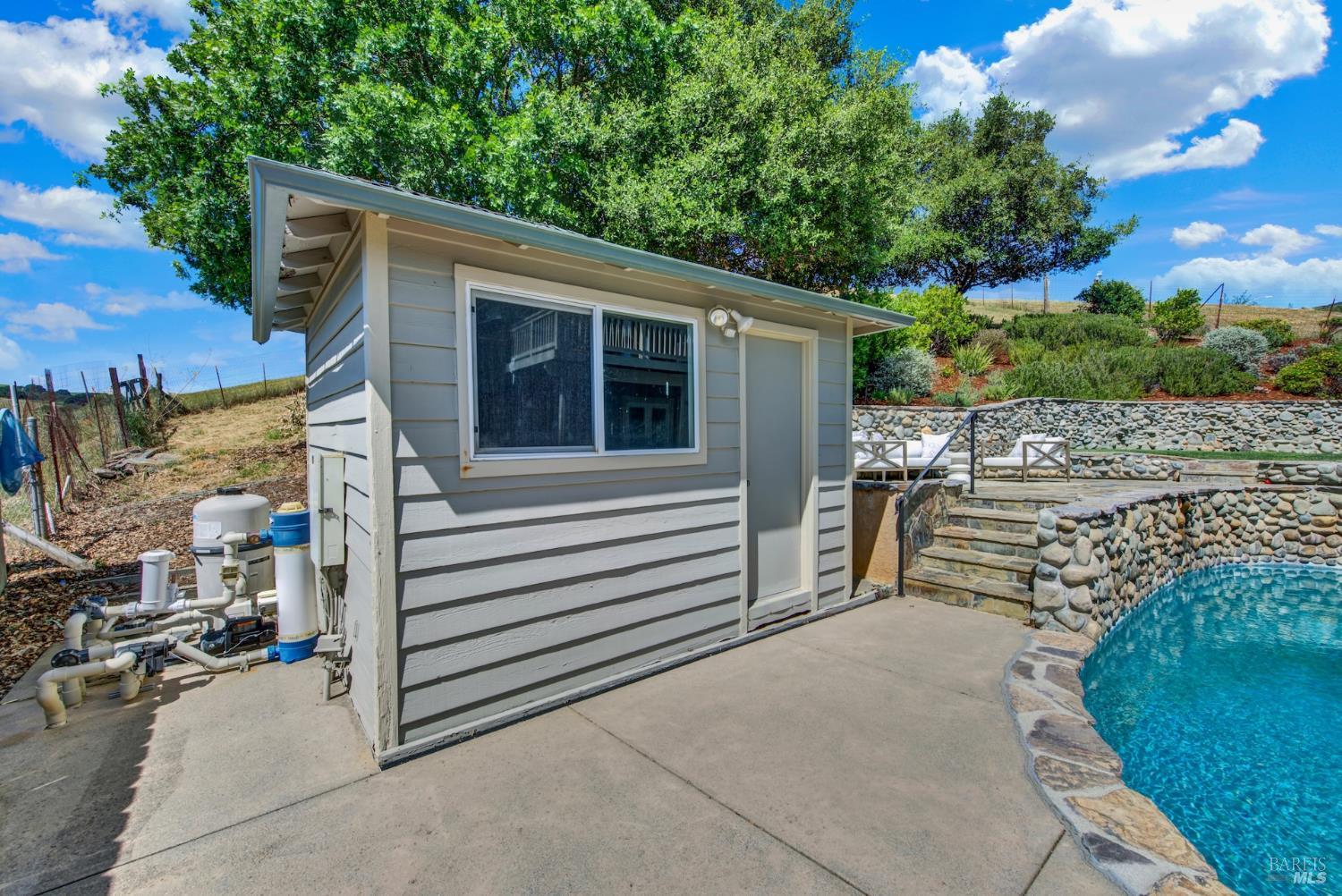 1064 Stonebridge Drive