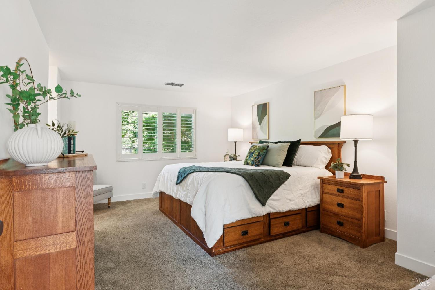 3355 Twin Oaks Drive