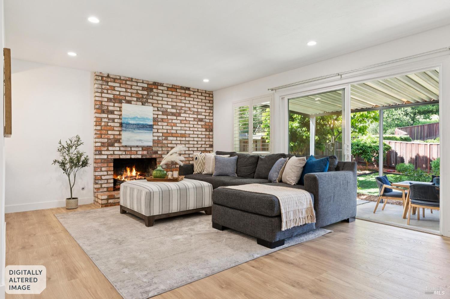 3355 Twin Oaks Drive