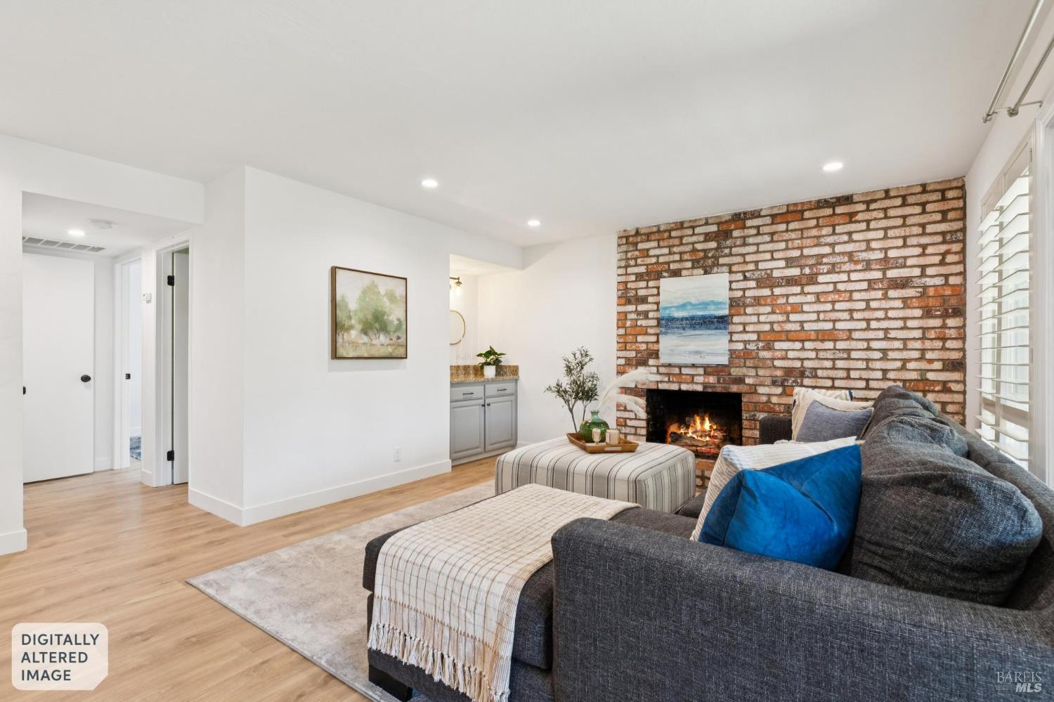 3355 Twin Oaks Drive