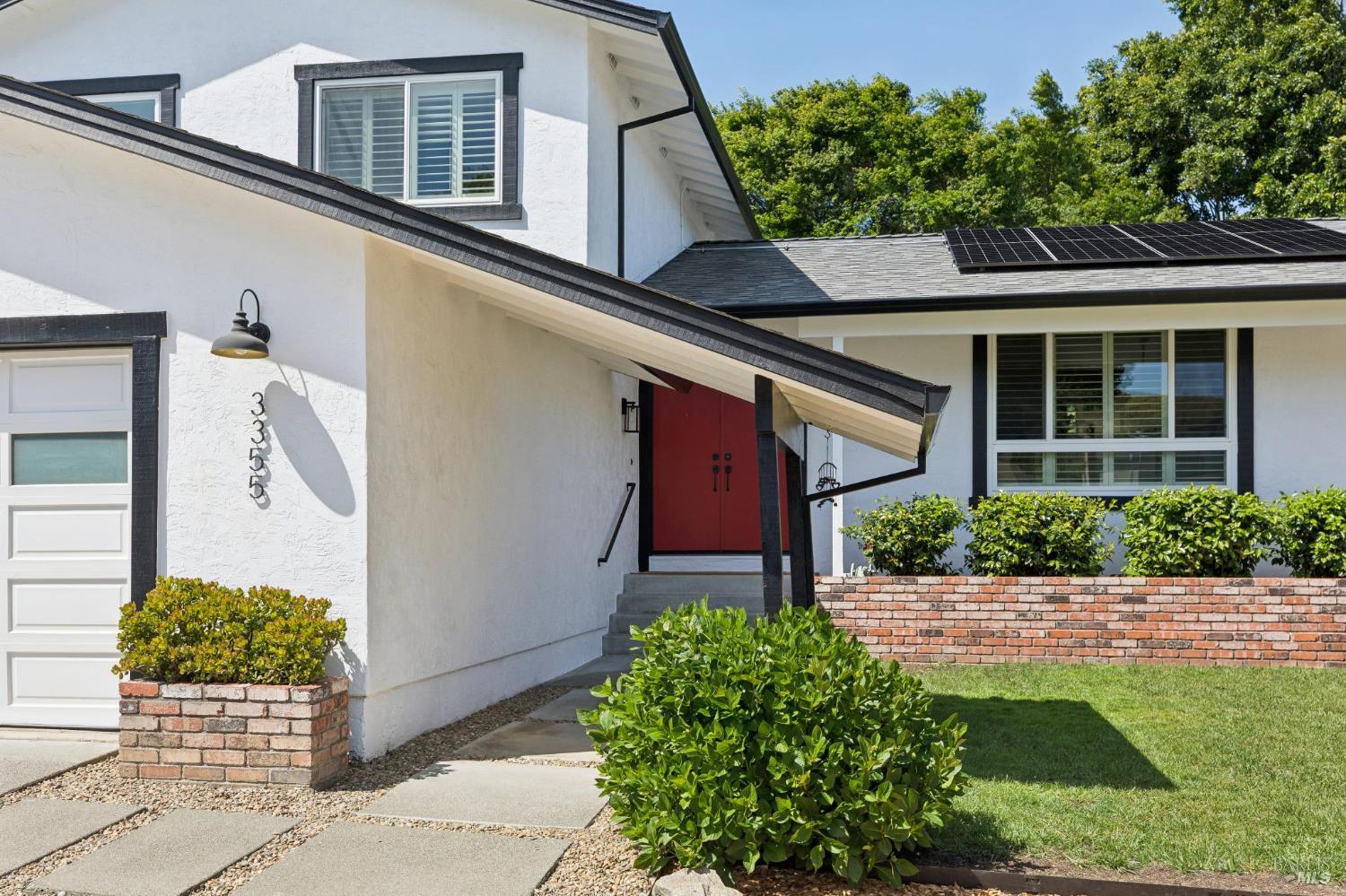 3355 Twin Oaks Drive