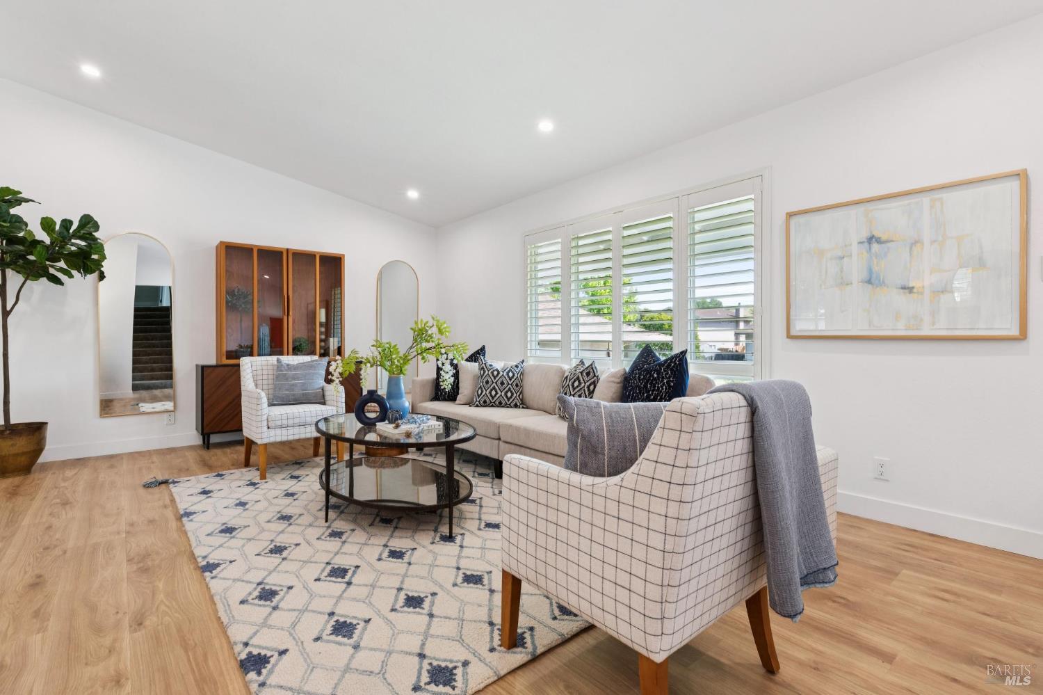 3355 Twin Oaks Drive