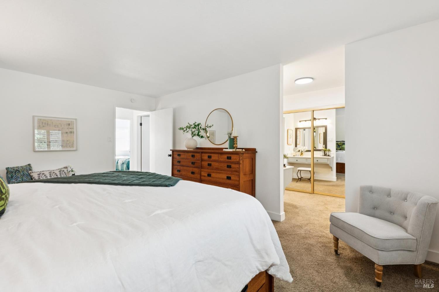 3355 Twin Oaks Drive