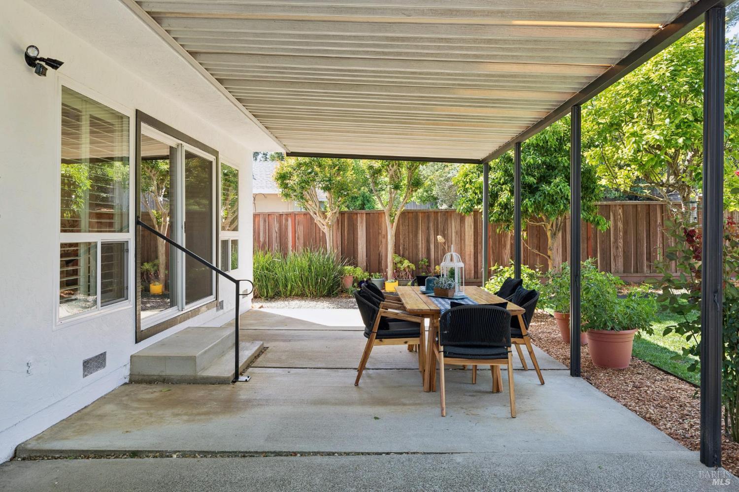 3355 Twin Oaks Drive