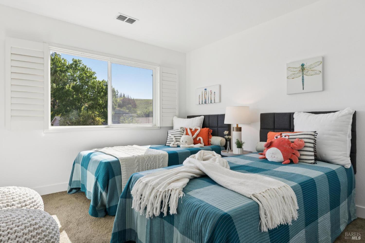 3355 Twin Oaks Drive