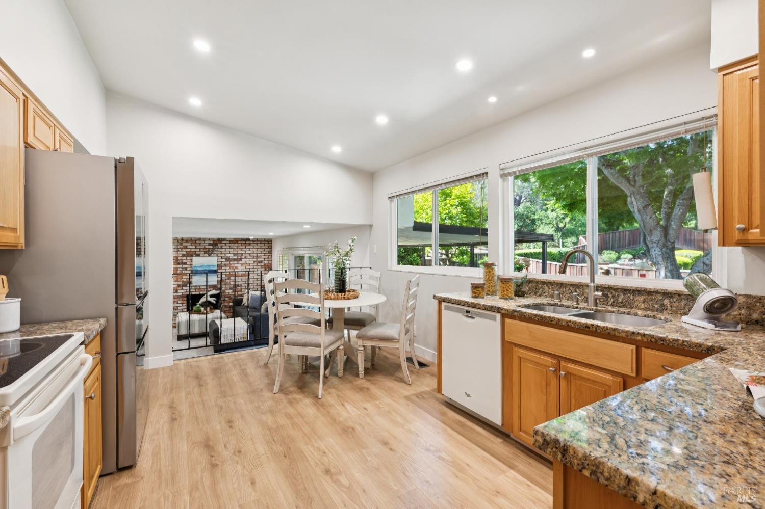 3355 Twin Oaks Drive