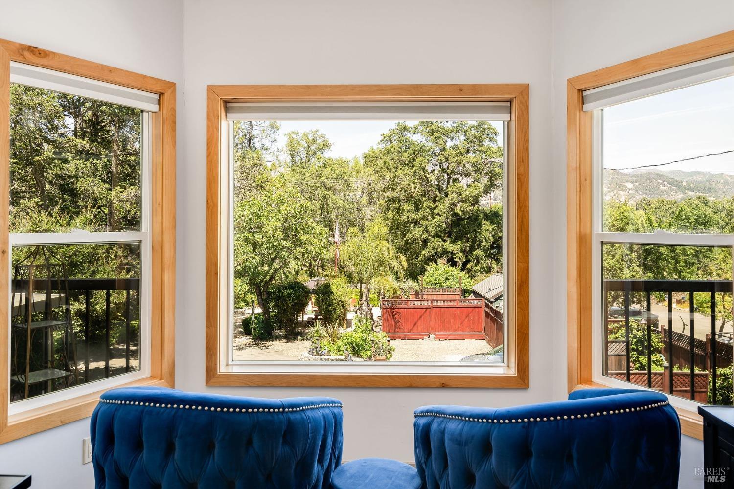 3037 Foothill Boulevard