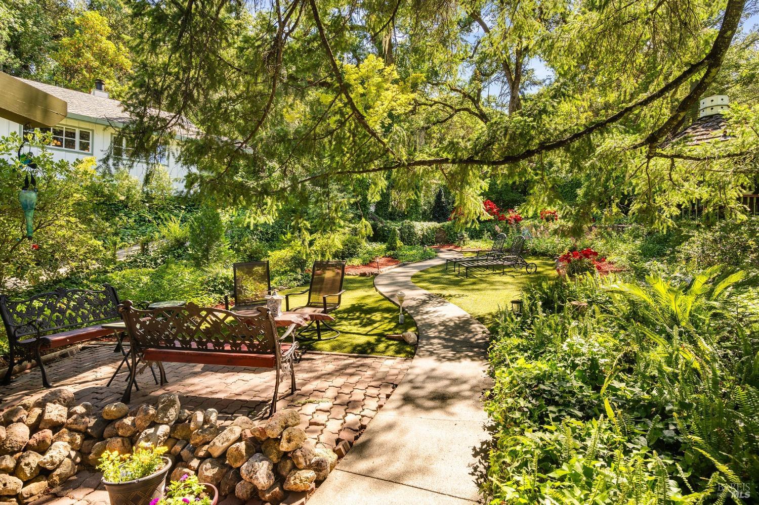 3037 Foothill Boulevard