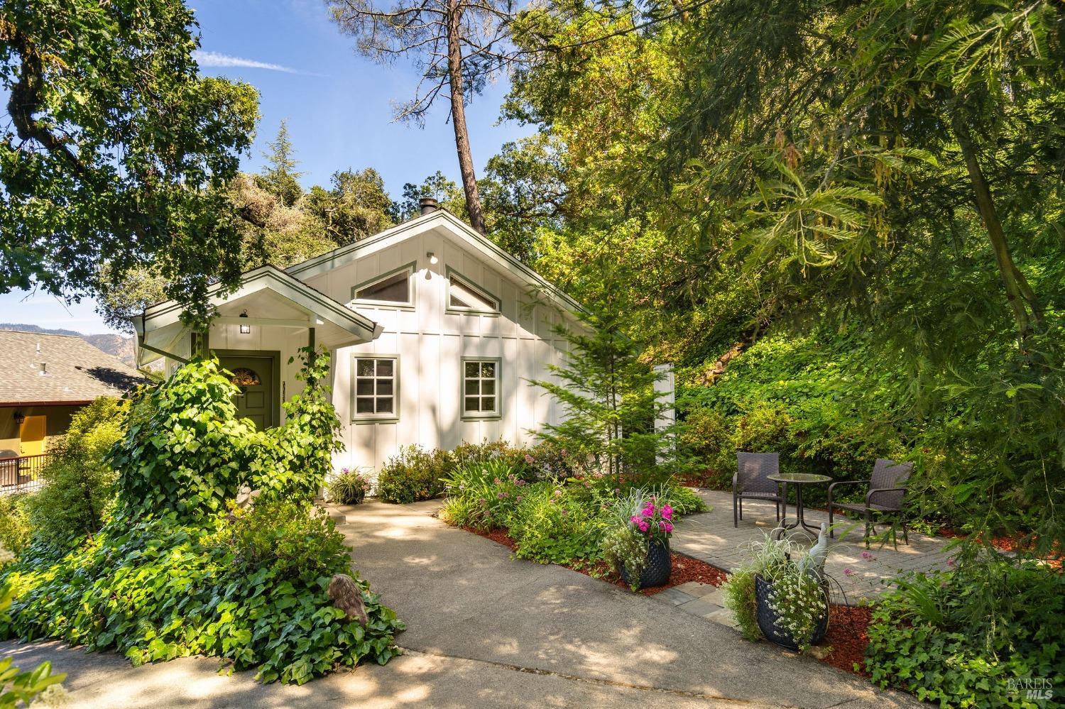 3037 Foothill Boulevard