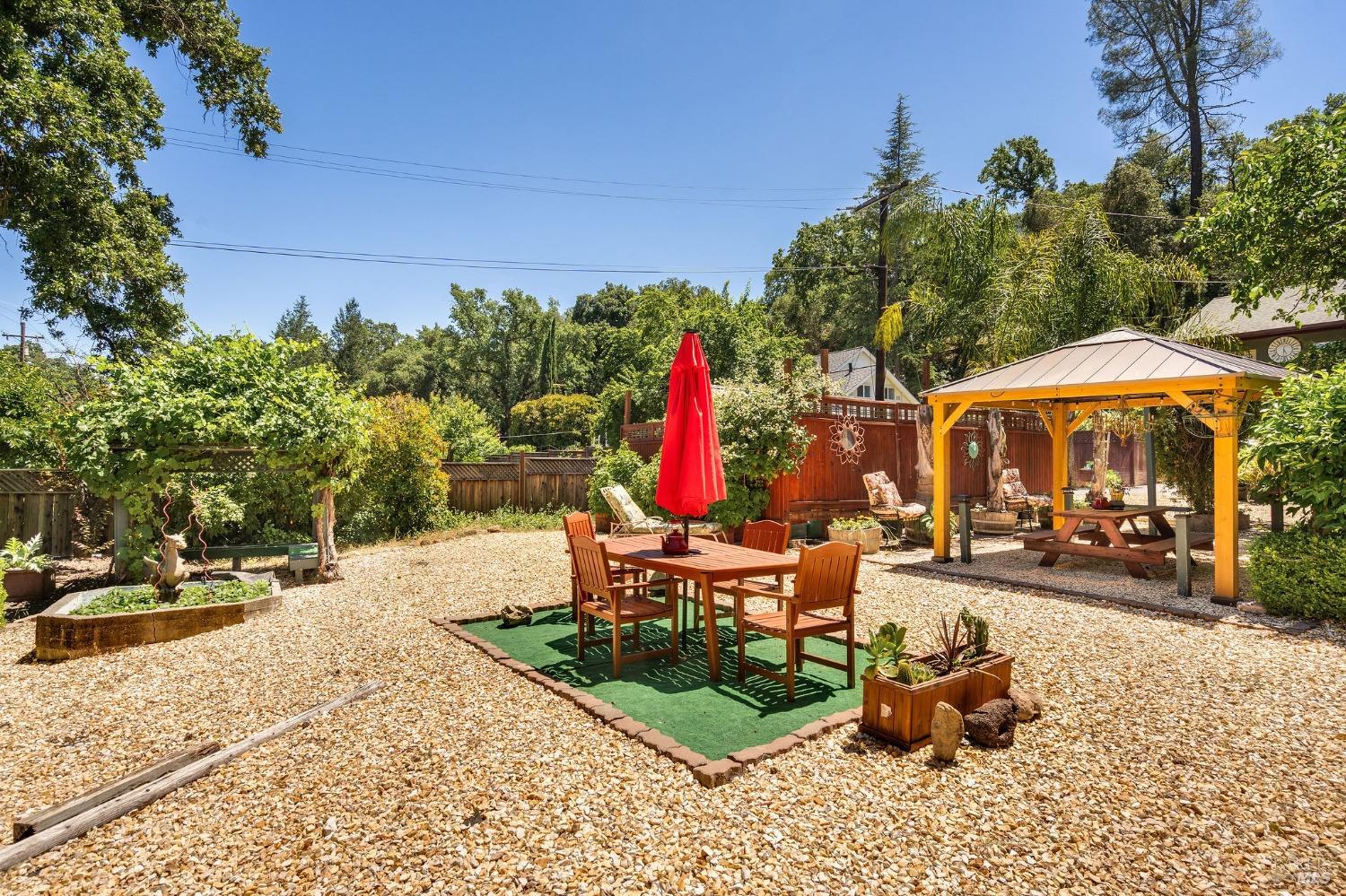 3037 Foothill Boulevard
