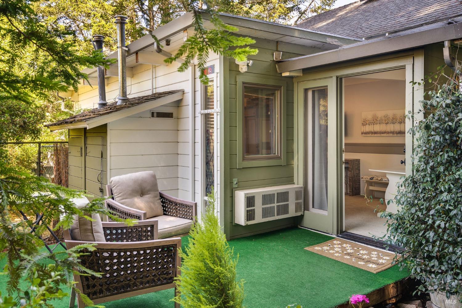 3037 Foothill Boulevard