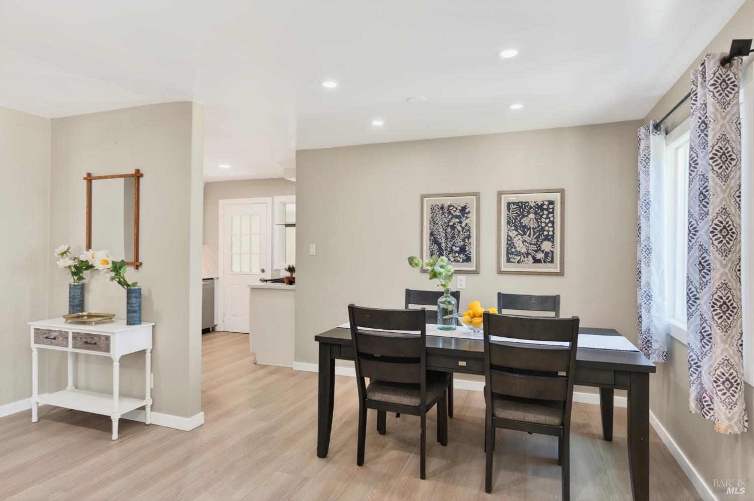 531 E Tennessee Street