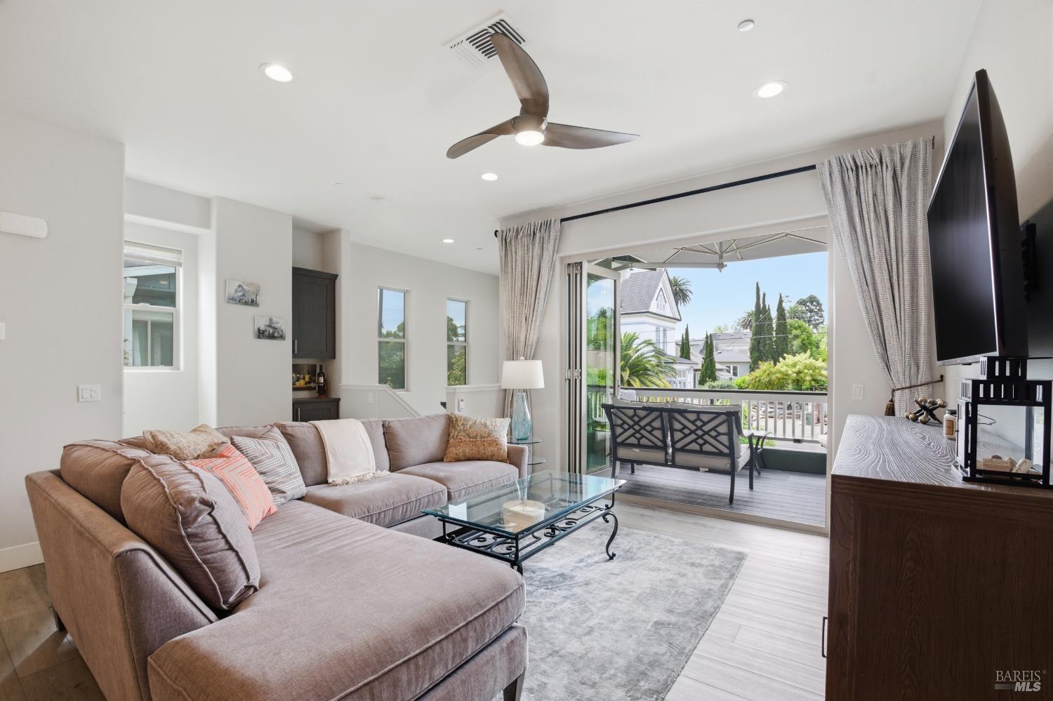 1716 3rd Street