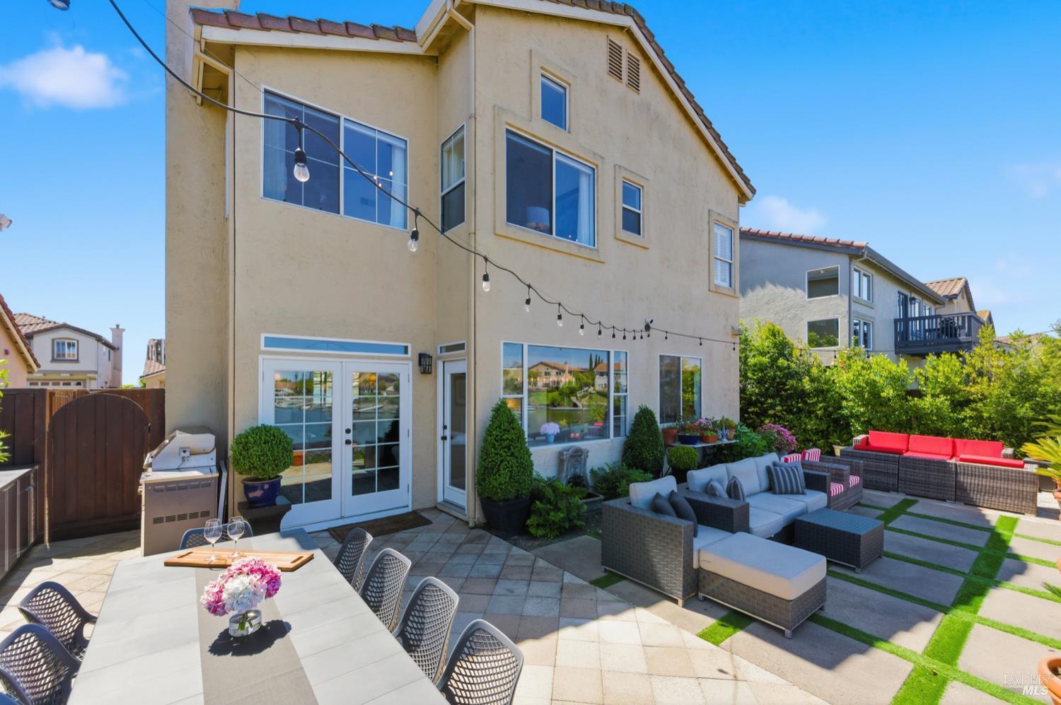 66 S Newport Drive