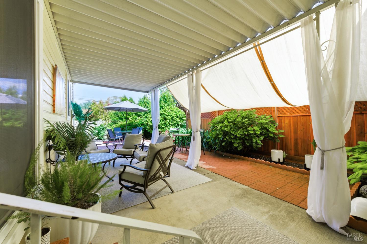 110 Falcon Crest Circle
