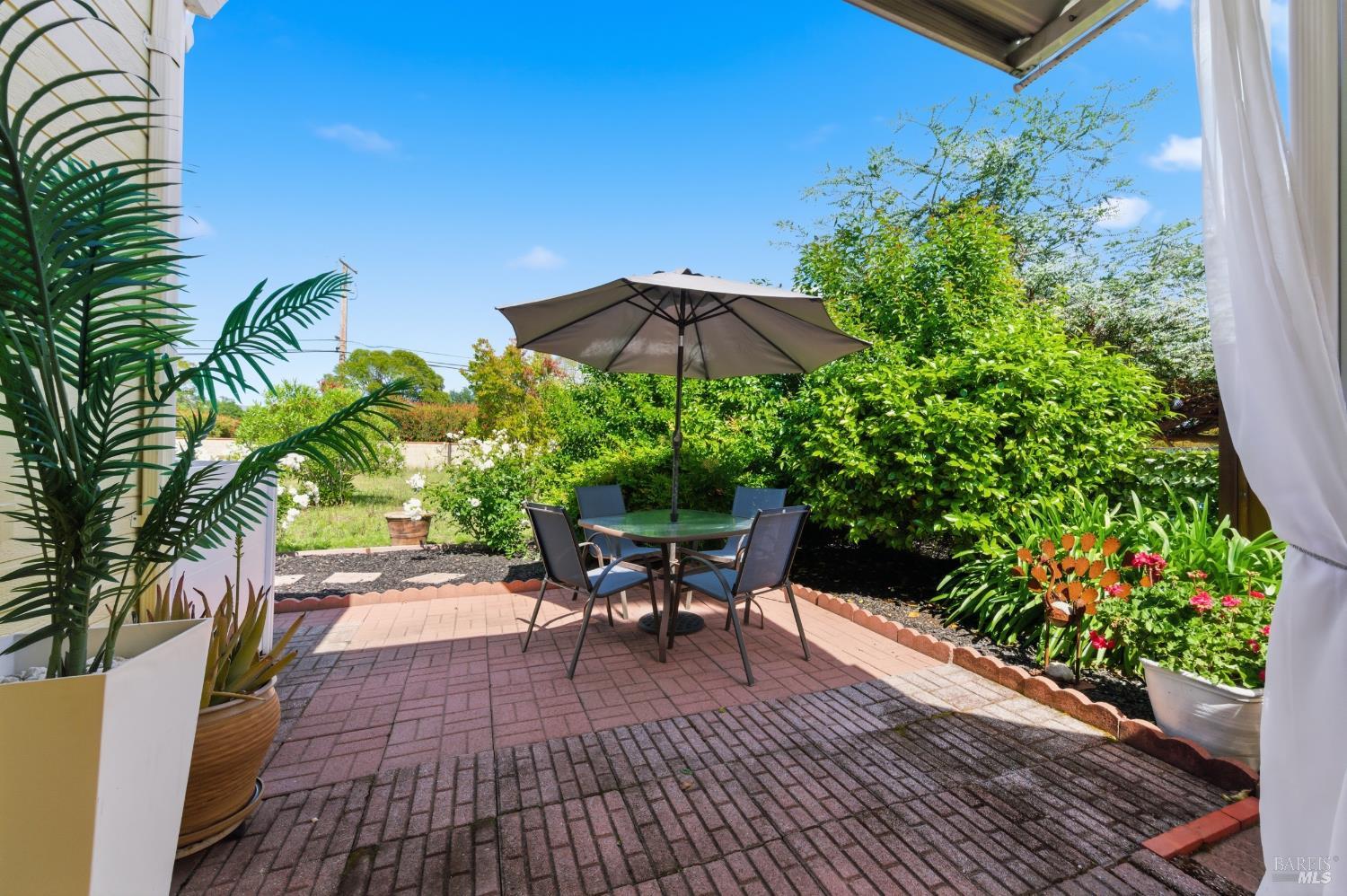 110 Falcon Crest Circle