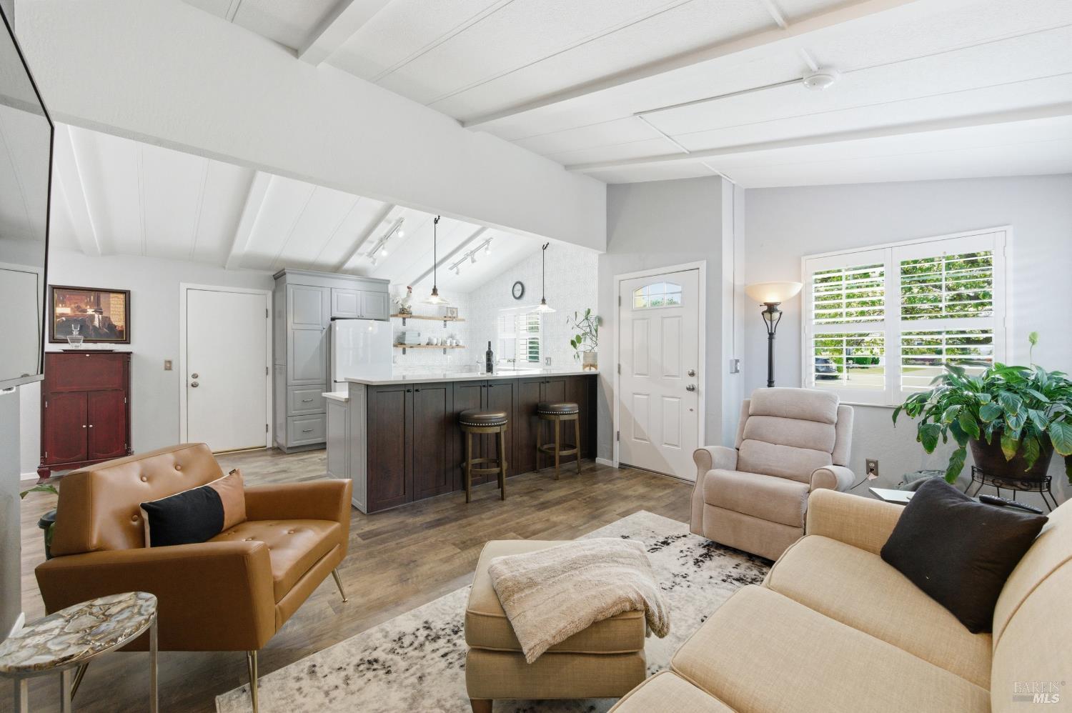 110 Falcon Crest Circle