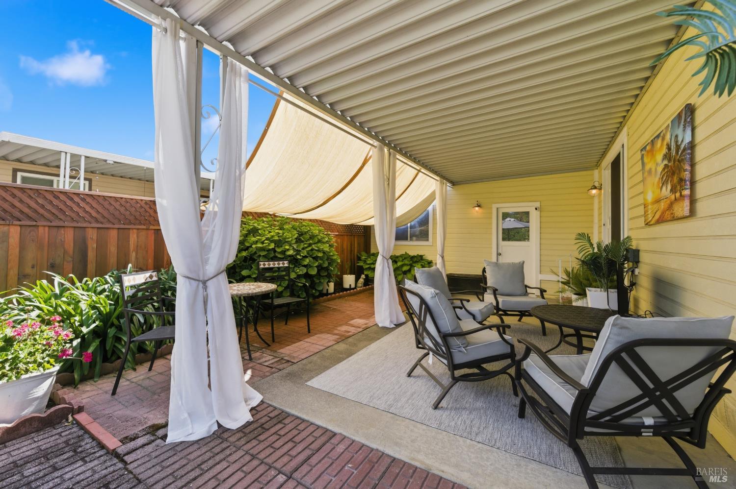 110 Falcon Crest Circle