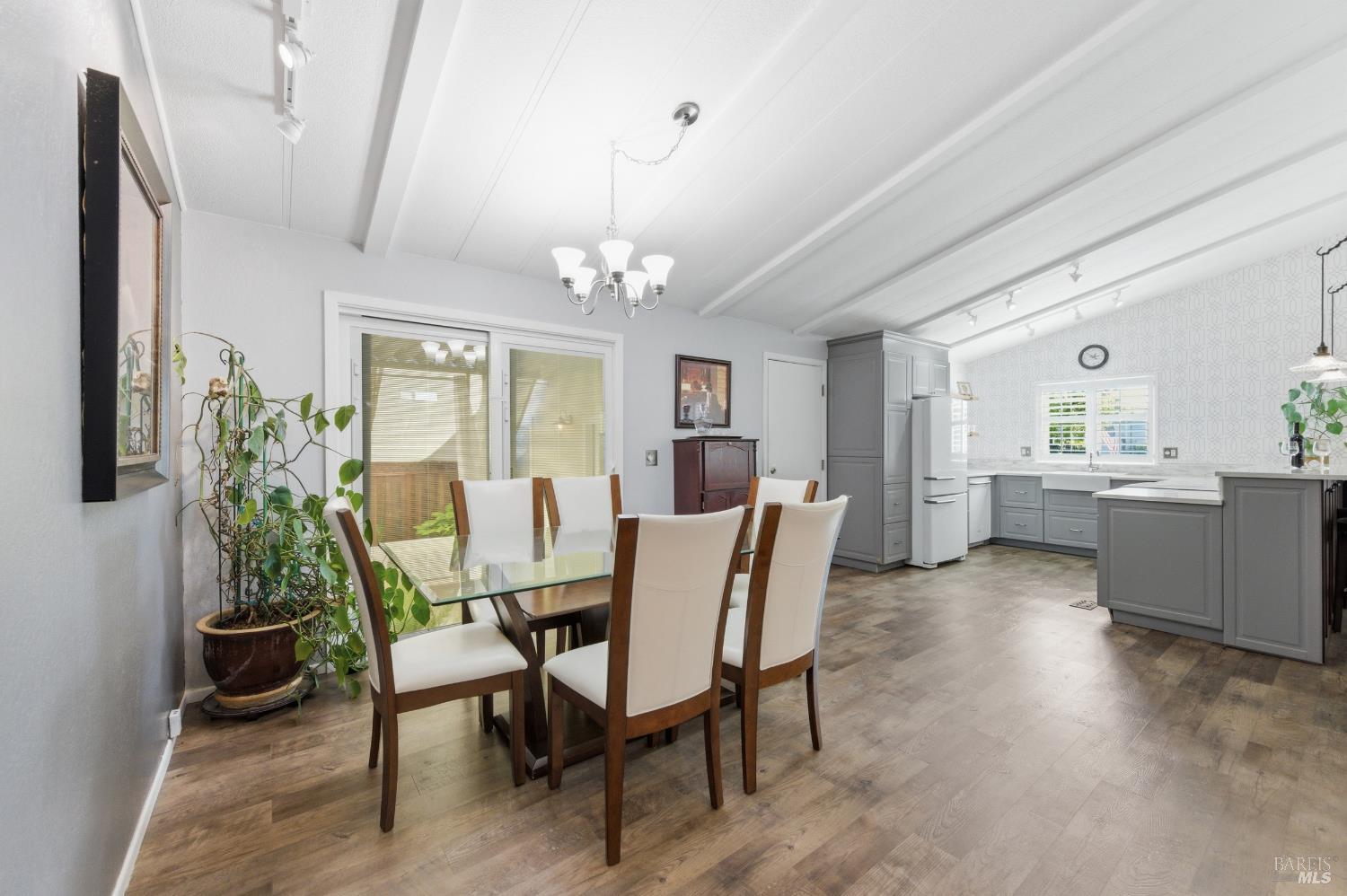 110 Falcon Crest Circle