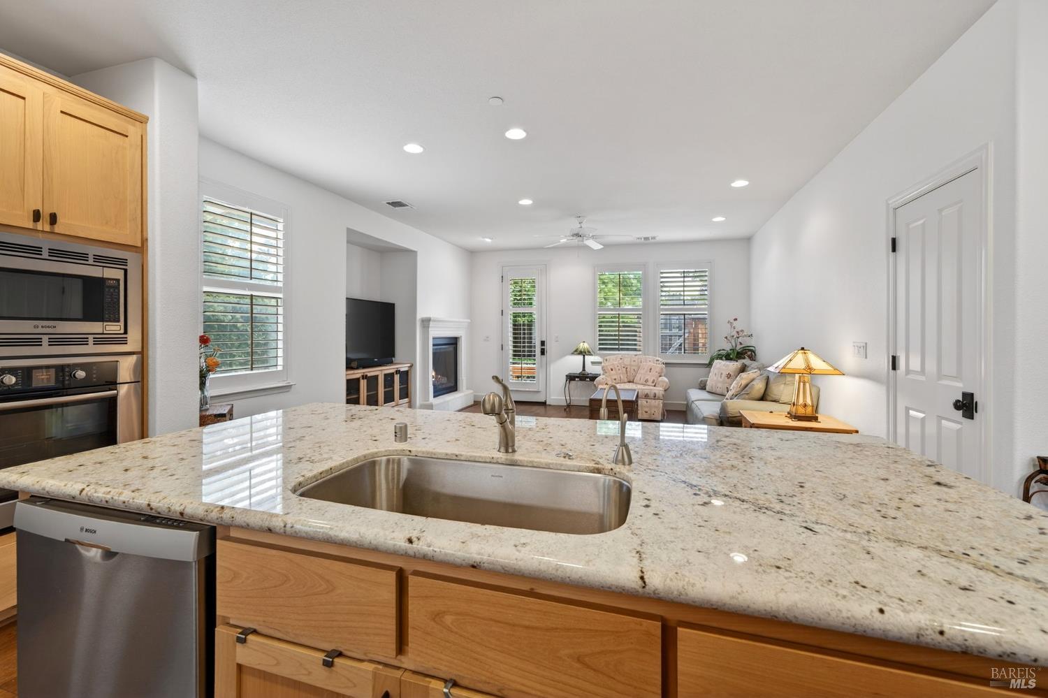 3263 Atherton Circle