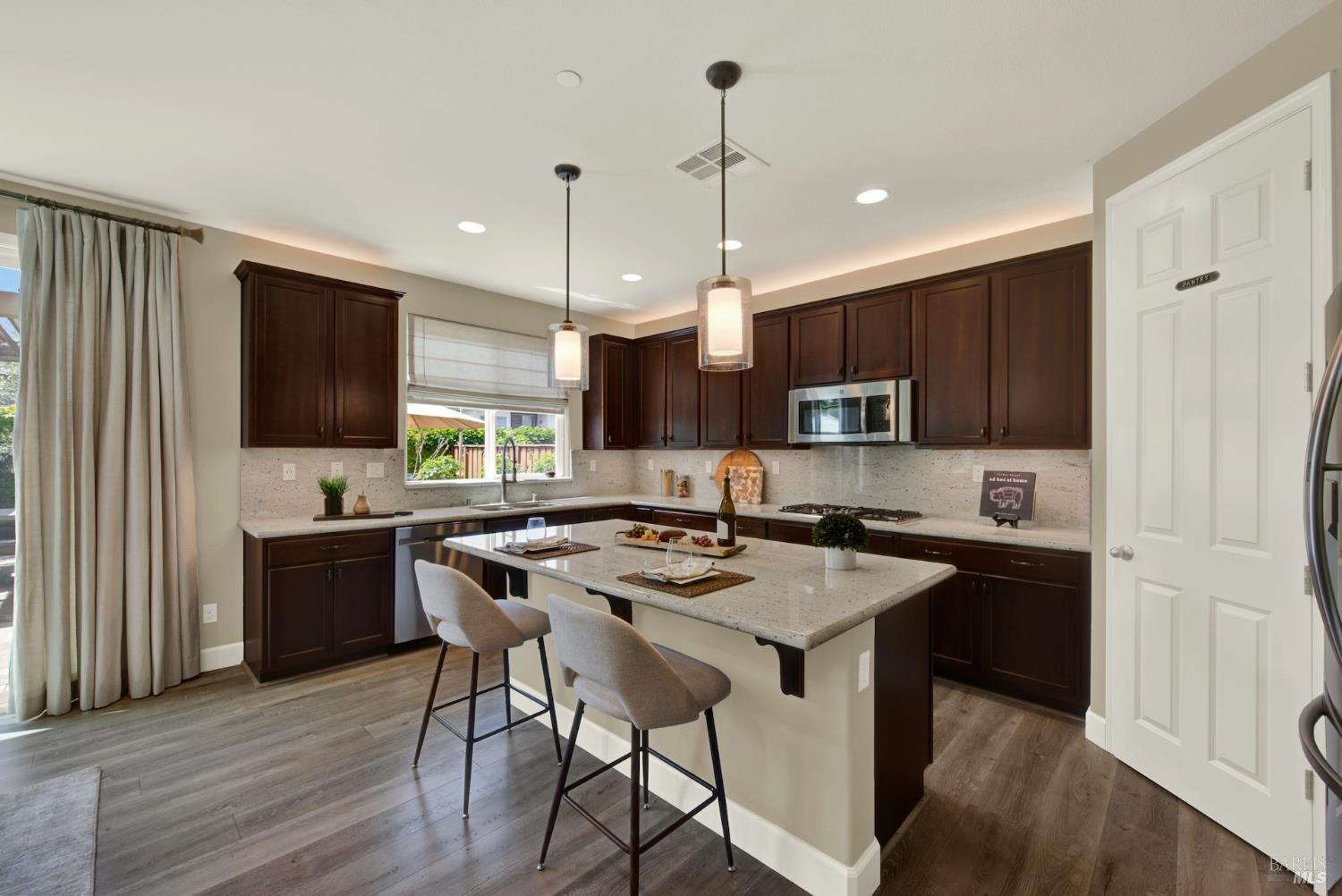 837 Erin Way