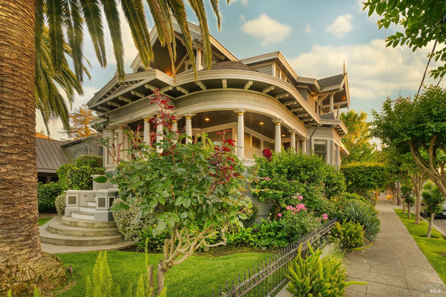 1543 Main Street