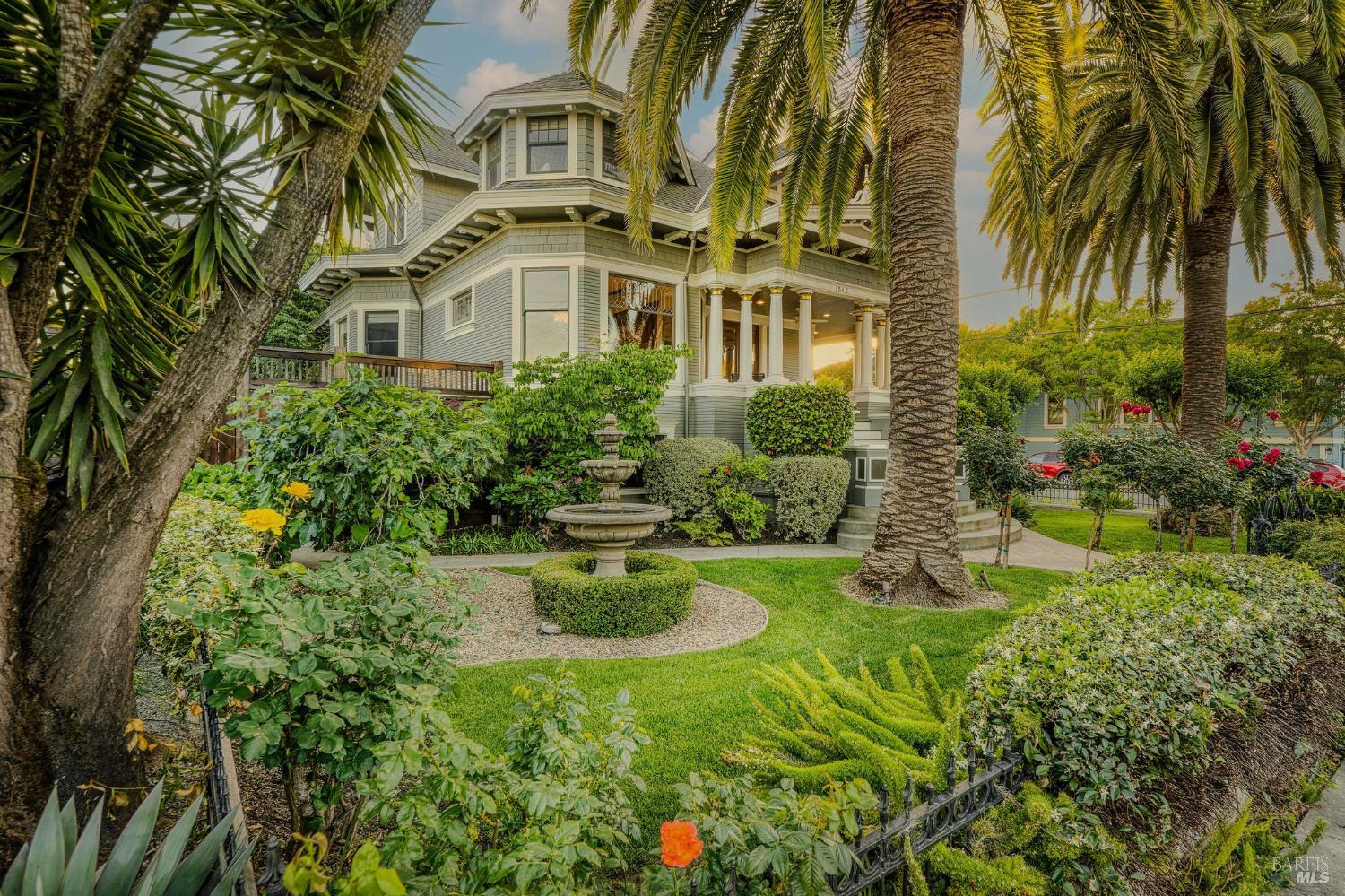 1543 Main Street