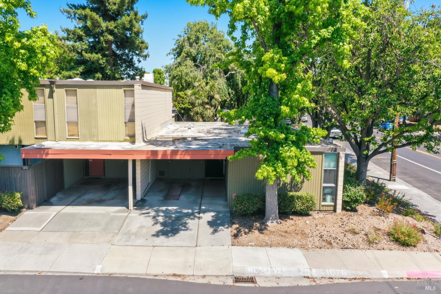 1076 Pomeroy Avenue