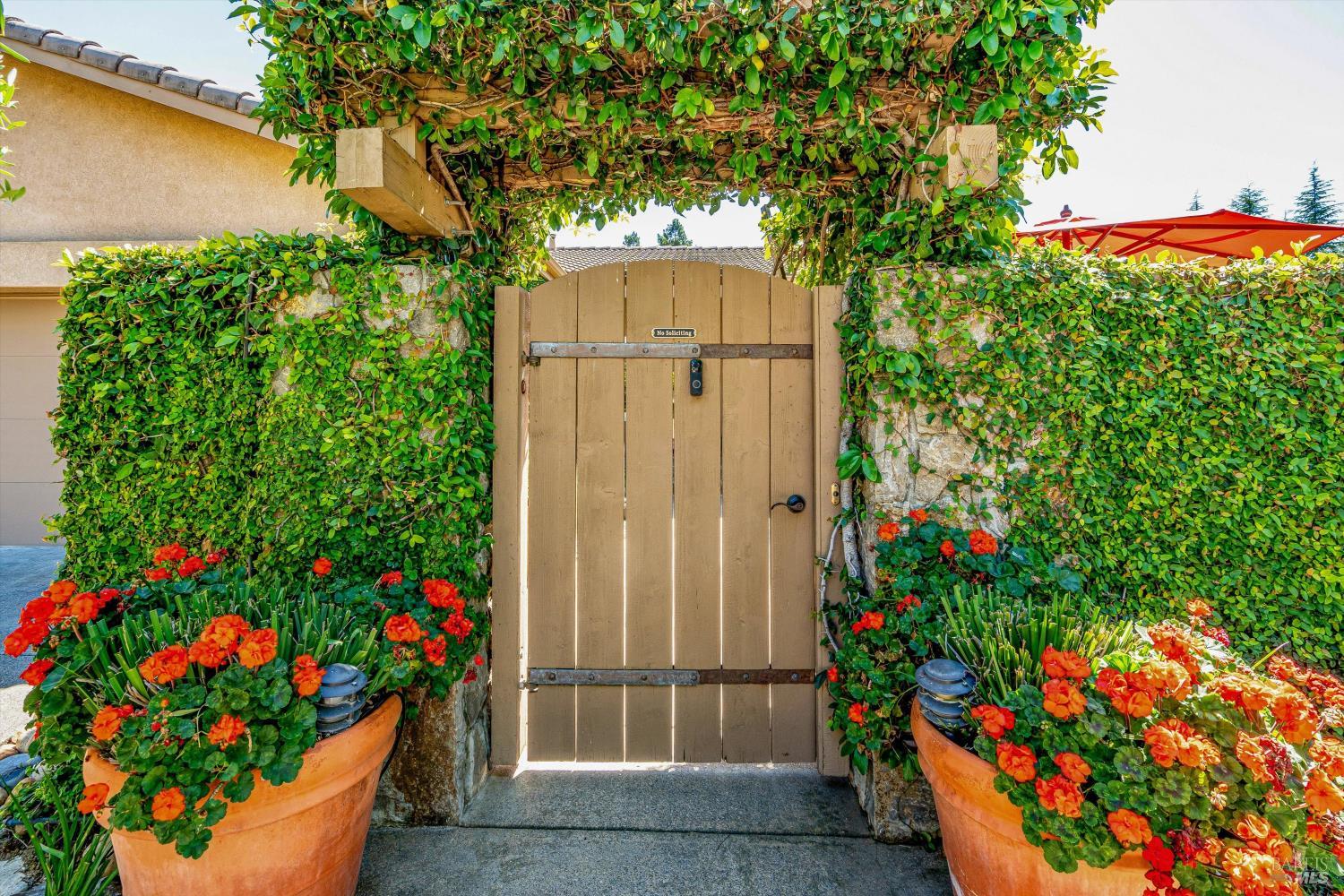 3200 Twin Oaks Drive