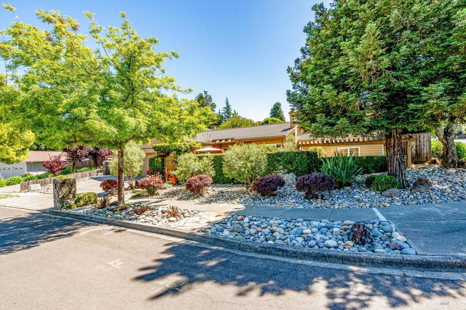3200 Twin Oaks Drive
