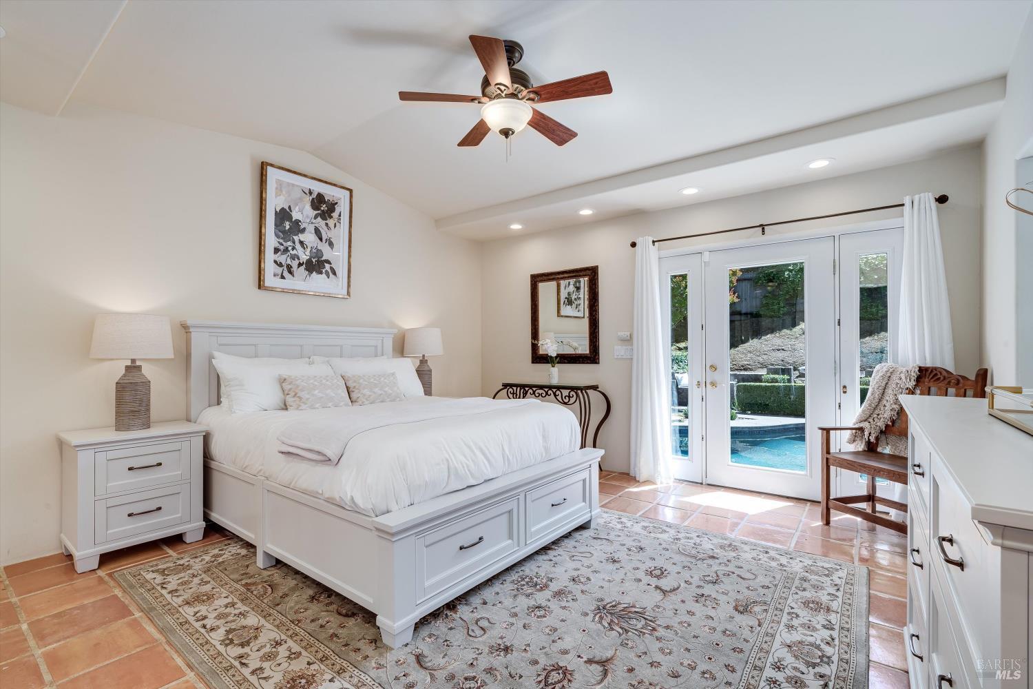 3200 Twin Oaks Drive