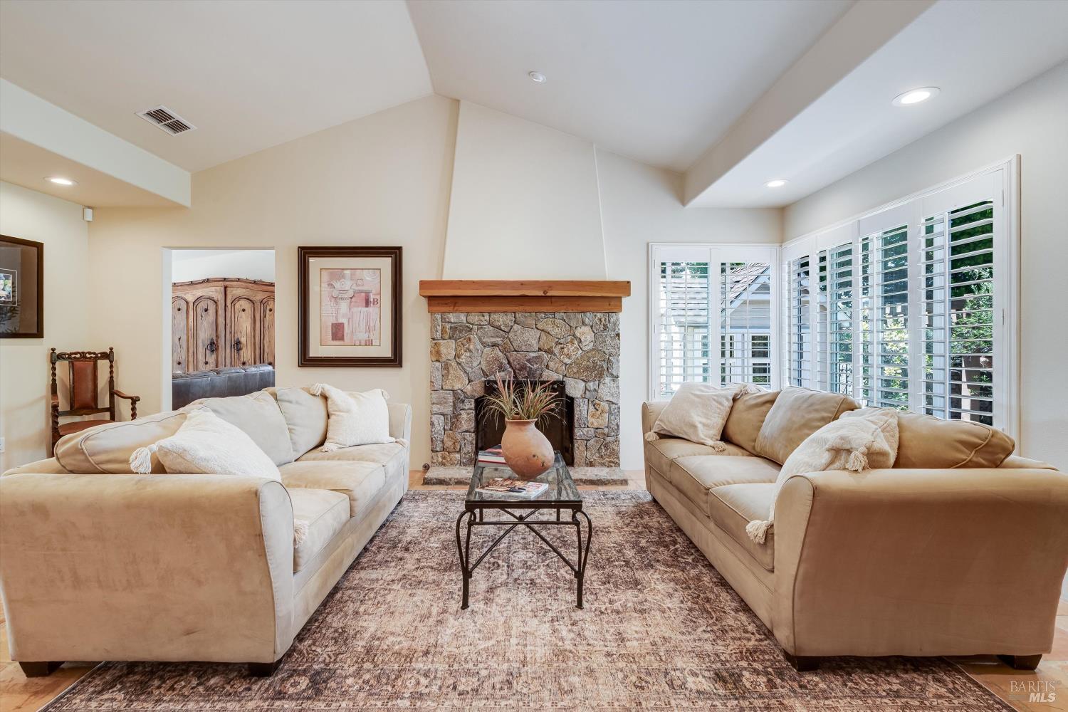 3200 Twin Oaks Drive