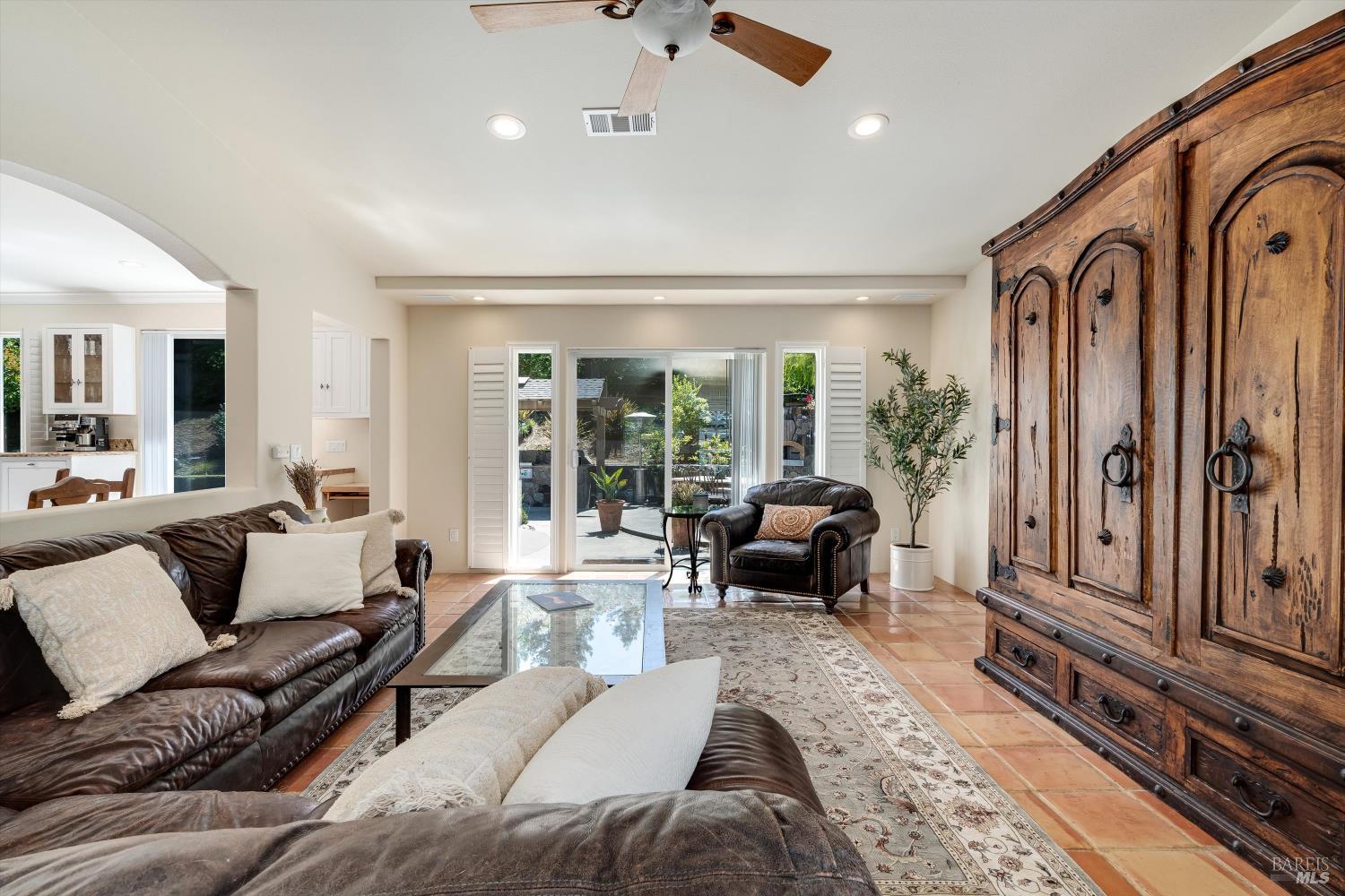 3200 Twin Oaks Drive