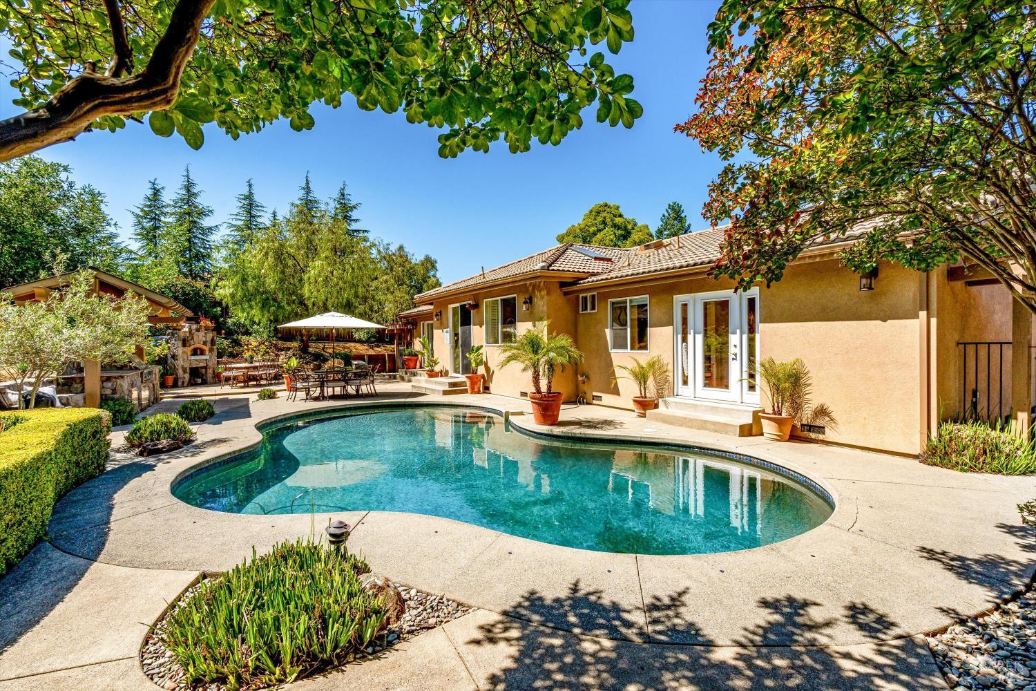 3200 Twin Oaks Drive