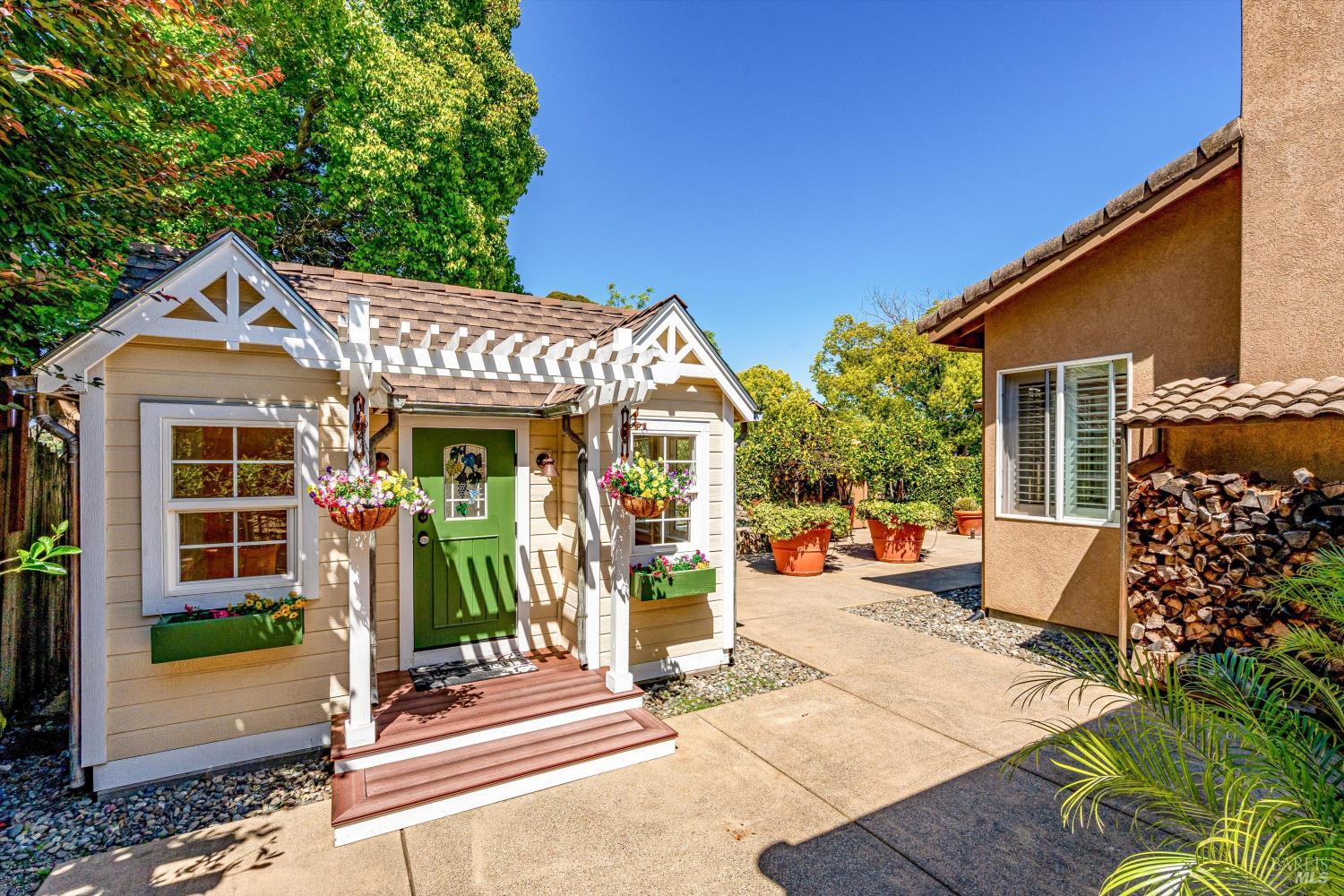 3200 Twin Oaks Drive